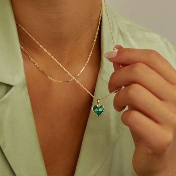 GOLD 14k Gold Plated Malachite Heart Stone Necklace - Picture 1 of 5